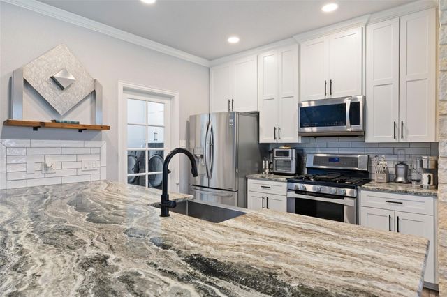 134 Prairie Springs CV, Georgetown, TX 78626