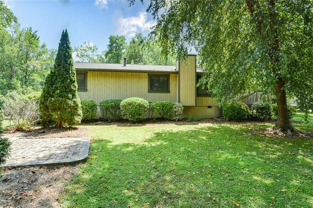 6906 Springwood Drive, Douglasville, GA 30135