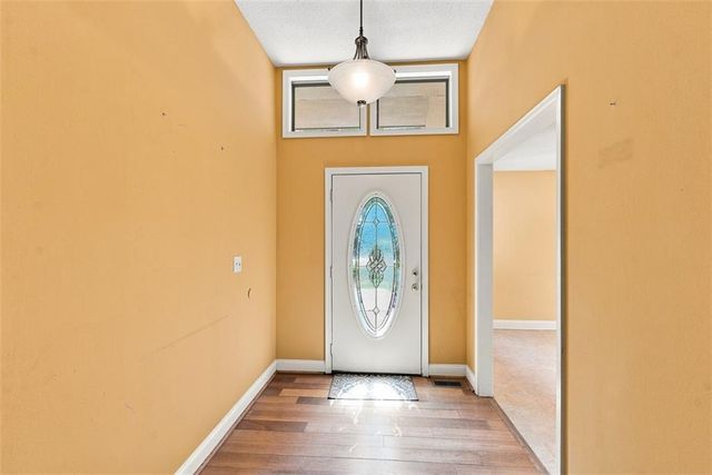 6906 Springwood Drive, Douglasville, GA 30135