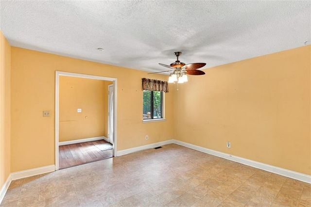 6906 Springwood Drive, Douglasville, GA 30135