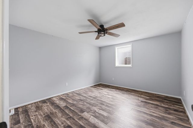 9221 W Douglas Ave, Wichita, KS 67209