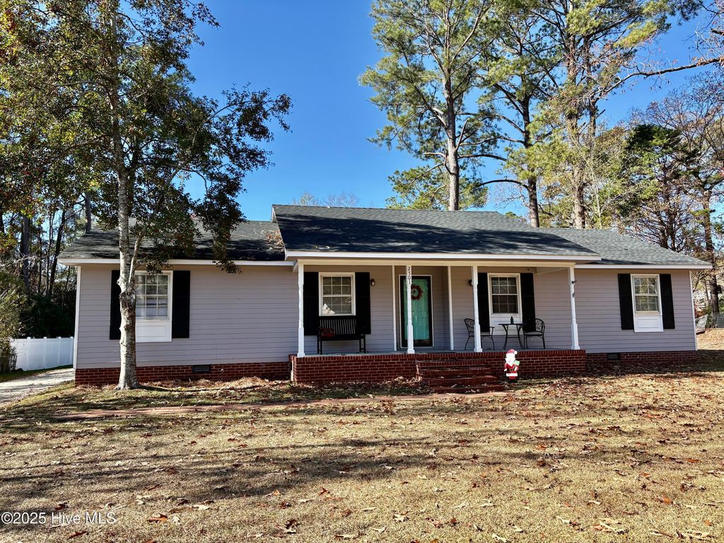 2501 Steeple Chase Drive, New Bern, NC 28562