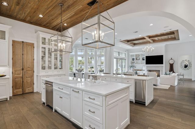 4600 Nautical Court, Destin, FL 32541