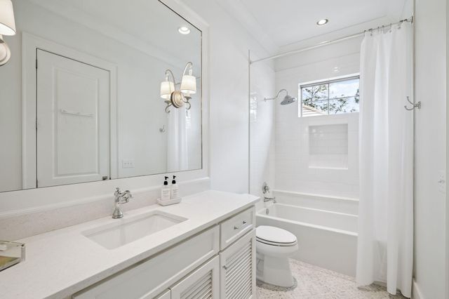 4600 Nautical Court, Destin, FL 32541