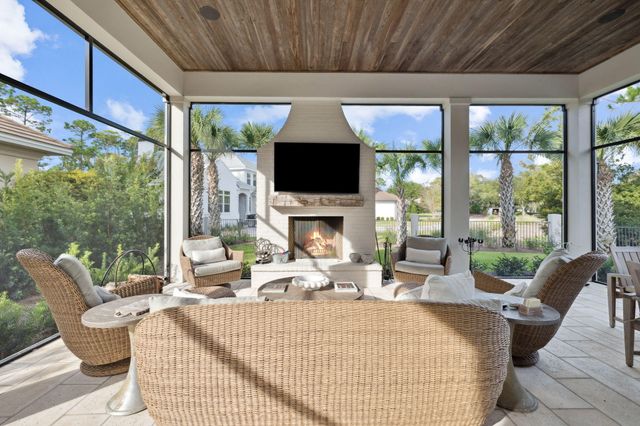 4600 Nautical Court, Destin, FL 32541