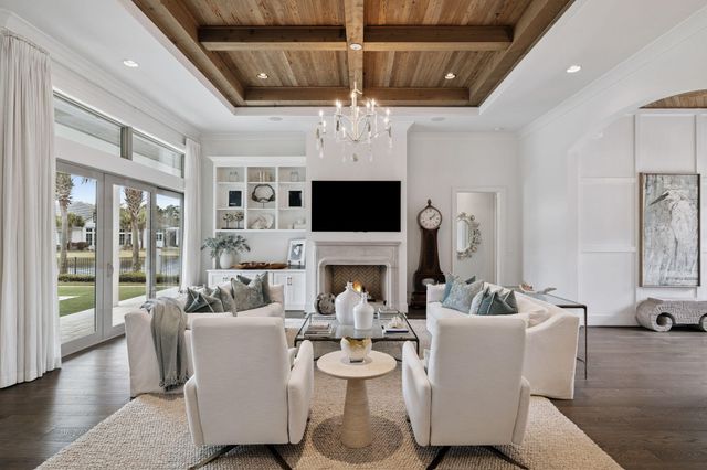 4600 Nautical Court, Destin, FL 32541