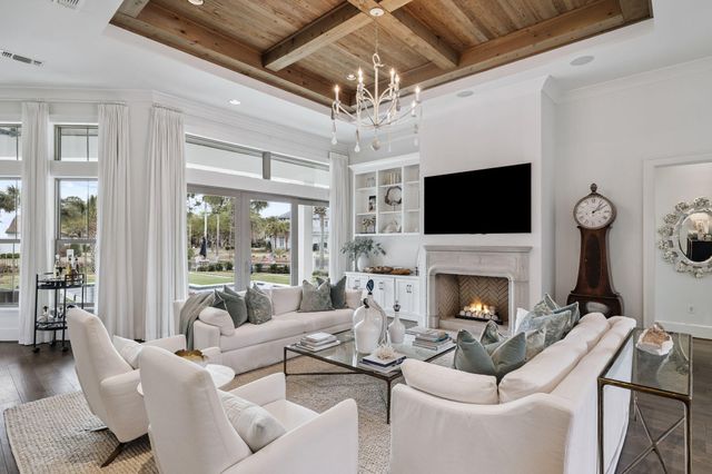 4600 Nautical Court, Destin, FL 32541