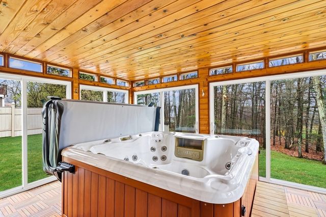 5 Currier Drive, Framingham, MA 01701