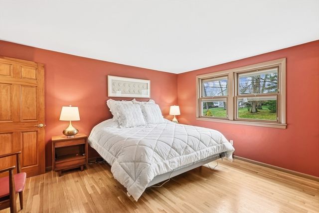 5 Currier Drive, Framingham, MA 01701