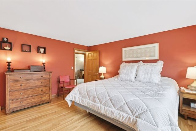 5 Currier Drive, Framingham, MA 01701