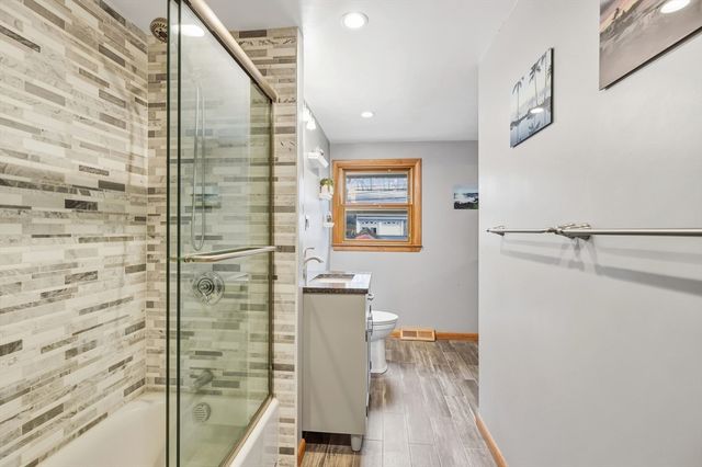 5 Currier Drive, Framingham, MA 01701