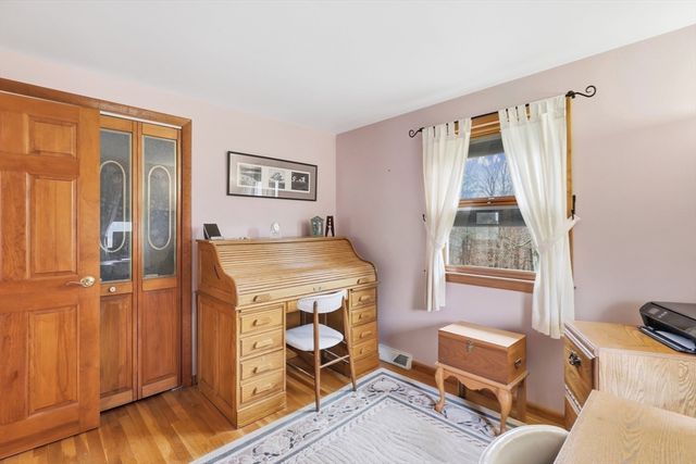 5 Currier Drive, Framingham, MA 01701