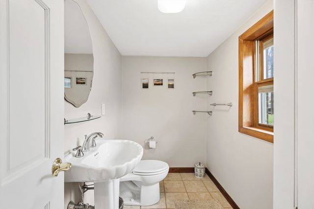 5 Currier Drive, Framingham, MA 01701