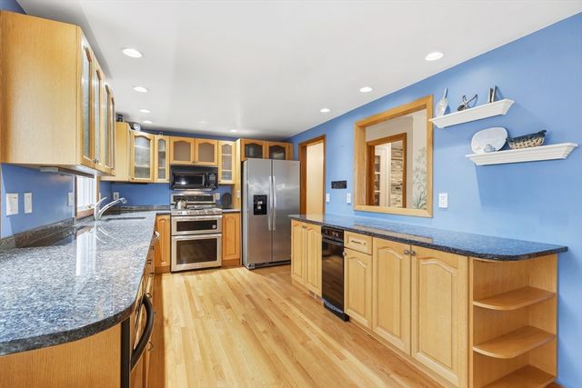 5 Currier Drive, Framingham, MA 01701