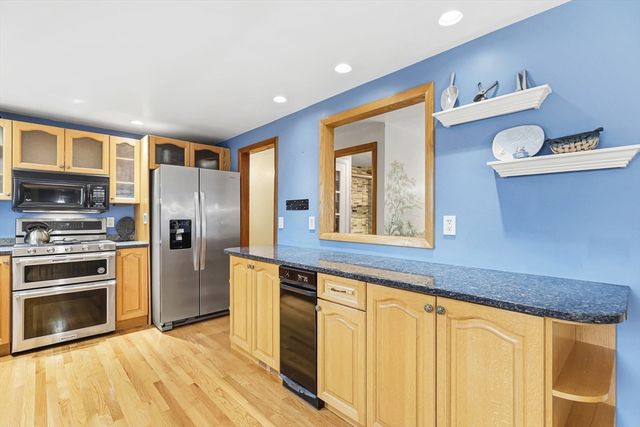 5 Currier Drive, Framingham, MA 01701