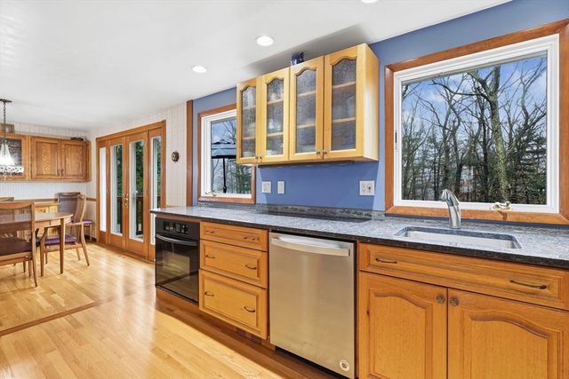 5 Currier Drive, Framingham, MA 01701