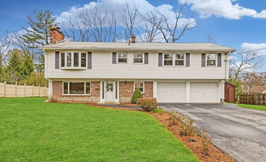 5 Currier Drive, Framingham, MA 01701
