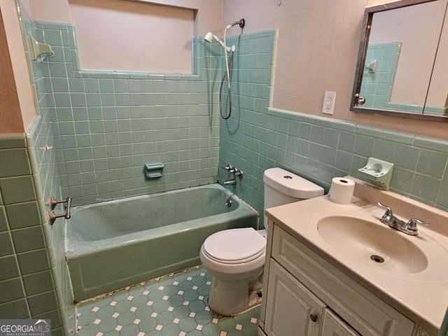 2560 Kennesaw Drive NW, Kennesaw, GA 30152