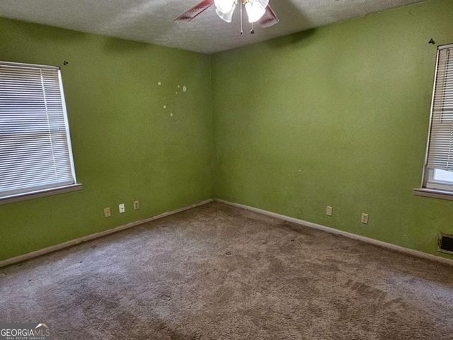 2560 Kennesaw Drive NW, Kennesaw, GA 30152