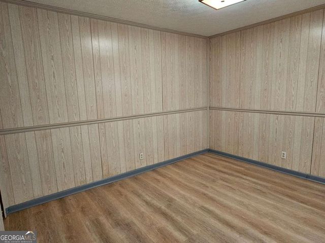 2560 Kennesaw Drive NW, Kennesaw, GA 30152