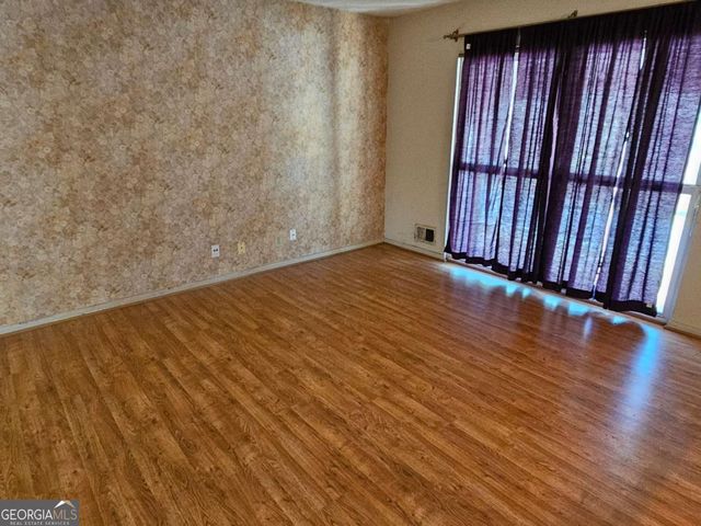 2560 Kennesaw Drive NW, Kennesaw, GA 30152