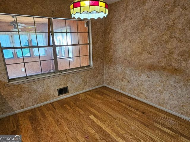 2560 Kennesaw Drive NW, Kennesaw, GA 30152