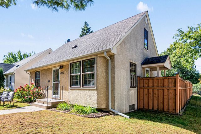 4557 Queen Avenue N, Minneapolis, MN 55412