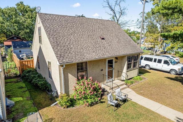 4557 Queen Avenue N, Minneapolis, MN 55412