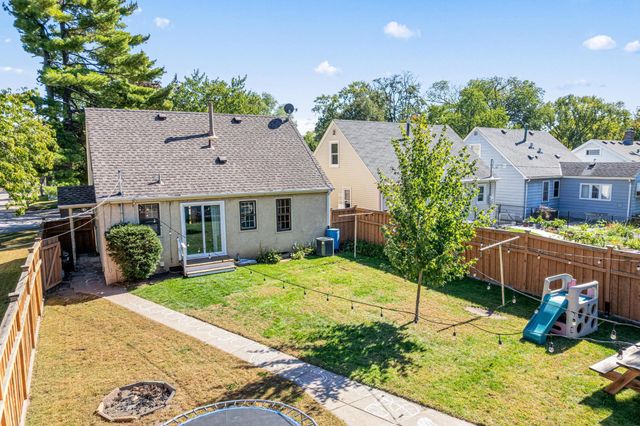 4557 Queen Avenue N, Minneapolis, MN 55412