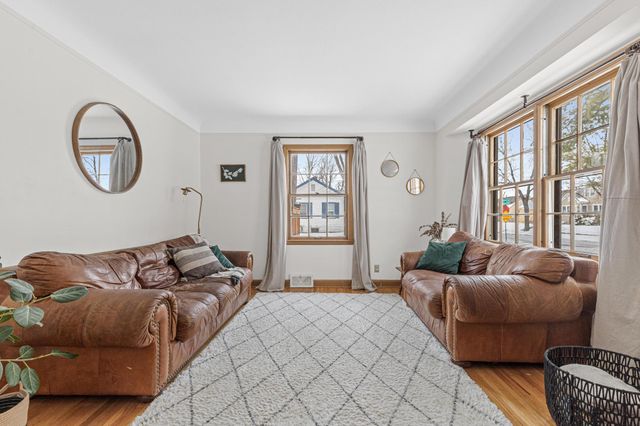 4557 Queen Avenue N, Minneapolis, MN 55412