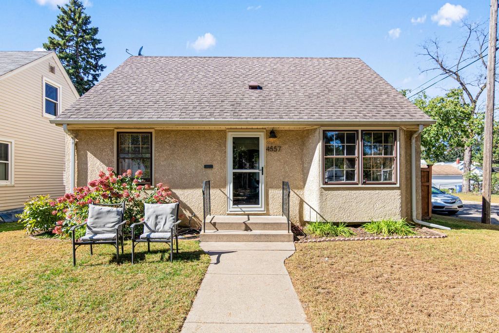 4557 Queen Avenue N, Minneapolis, MN 55412