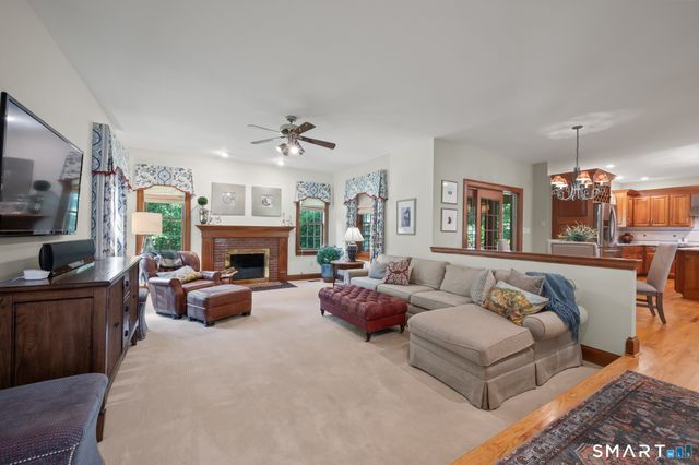 157 Tamarac Drive, Glastonbury, CT 06033