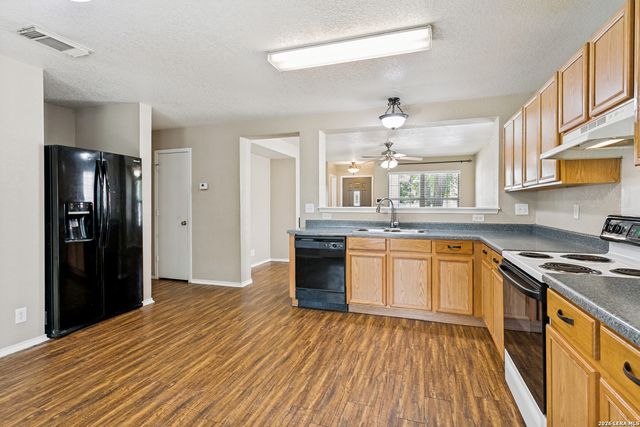 14 KENROCK RDG, San Antonio, TX 78254