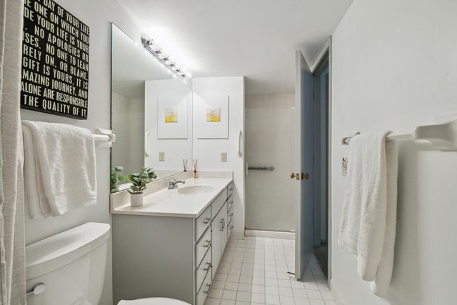 14601 Atrium Way 329, Minnetonka, MN 55345