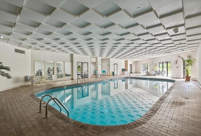 14601 Atrium Way 329, Minnetonka, MN 55345