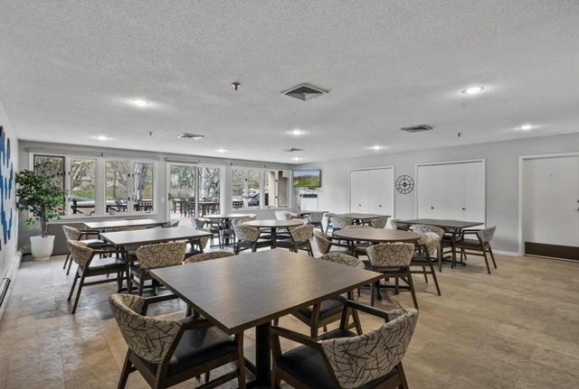 14601 Atrium Way 329, Minnetonka, MN 55345