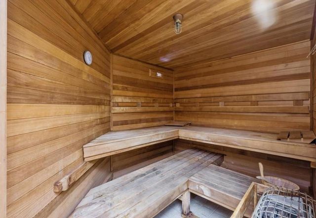 14601 Atrium Way 329, Minnetonka, MN 55345