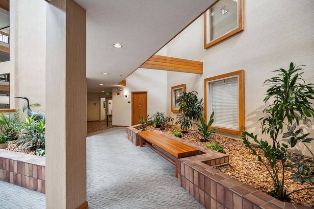 14601 Atrium Way 329, Minnetonka, MN 55345