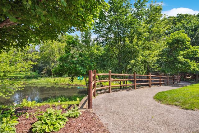 14601 Atrium Way 329, Minnetonka, MN 55345