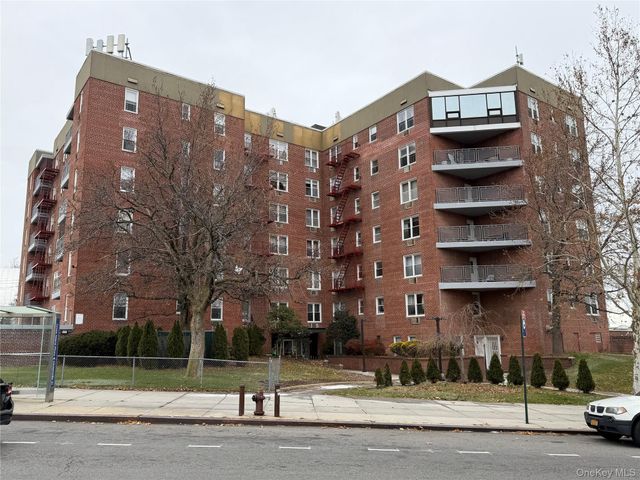 151-05 Cross Island Parkway 3E, Whitestone, NY 11357