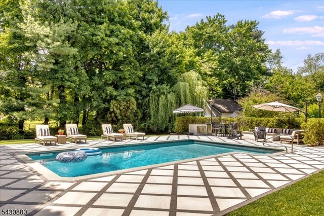 380 Ridgewood Ave, Glen Ridge Boro Twp., NJ 07028