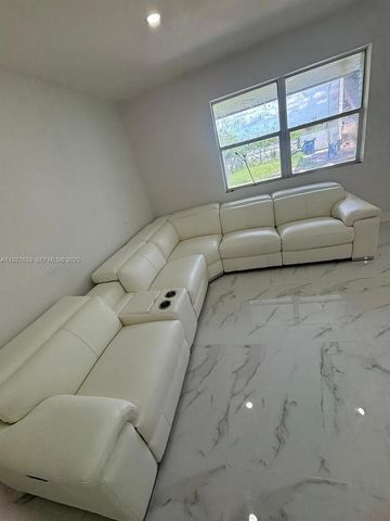 21160 SW 328th St, Homestead, FL 33030