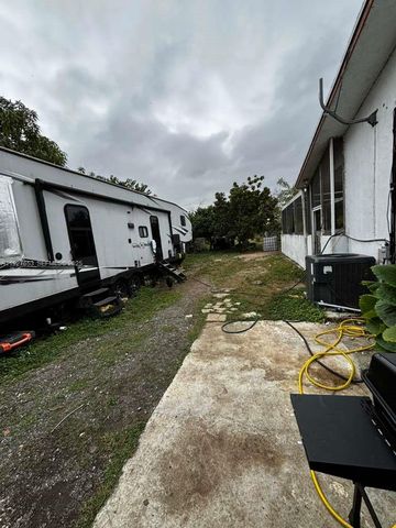 21160 SW 328th St, Homestead, FL 33030