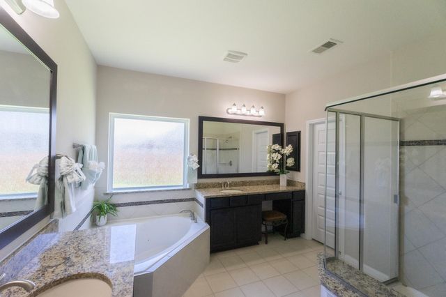 2207 Hannah Creek Court, Pearland, TX 77089