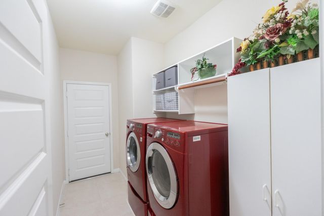 2207 Hannah Creek Court, Pearland, TX 77089
