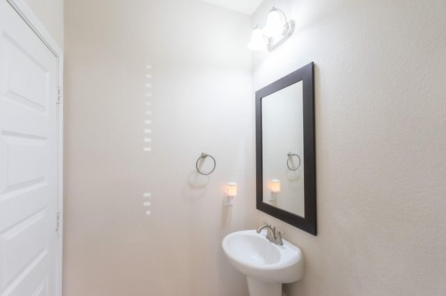 2207 Hannah Creek Court, Pearland, TX 77089