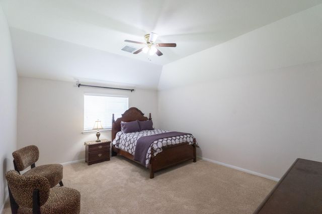 2207 Hannah Creek Court, Pearland, TX 77089