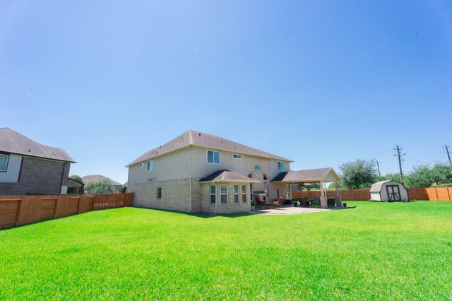 2207 Hannah Creek Court, Pearland, TX 77089