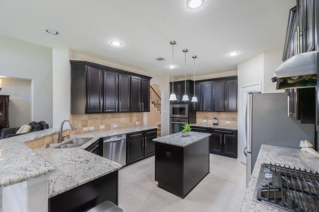 2207 Hannah Creek Court, Pearland, TX 77089