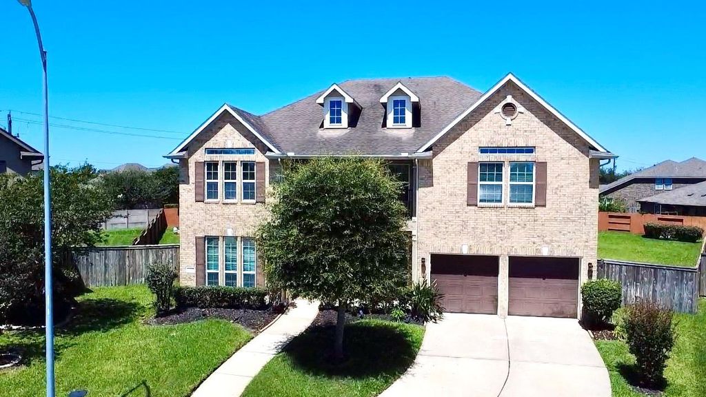 2207 Hannah Creek Court, Pearland, TX 77089